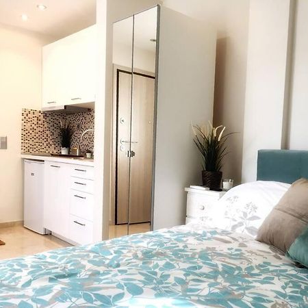 Emerald Mini Suite:Your Deluxe Studio In Kalamaria 테살로니키 외부 사진
